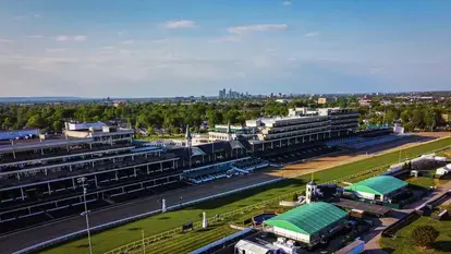 Louisville racetrack